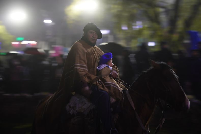 Jujuy vivió una multitudinaria Marcha Evocativa en honor al Éxodo Jujeño