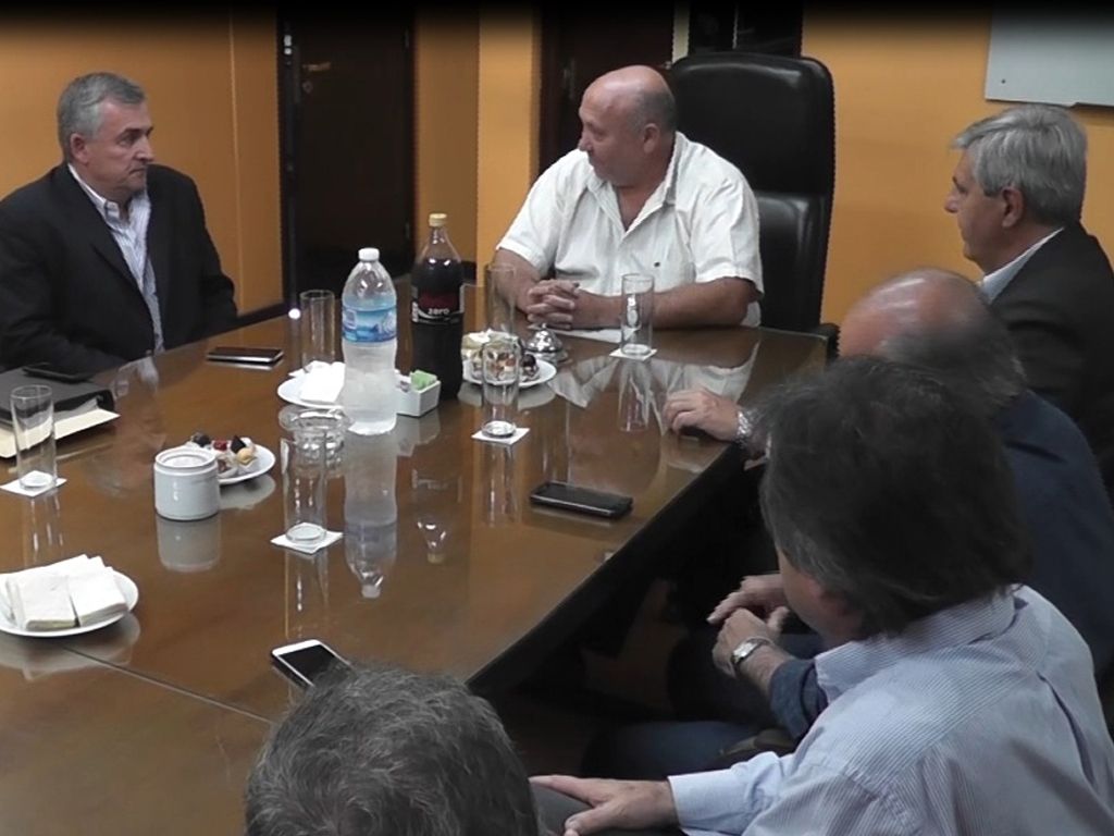 Reunión con tabacaleros