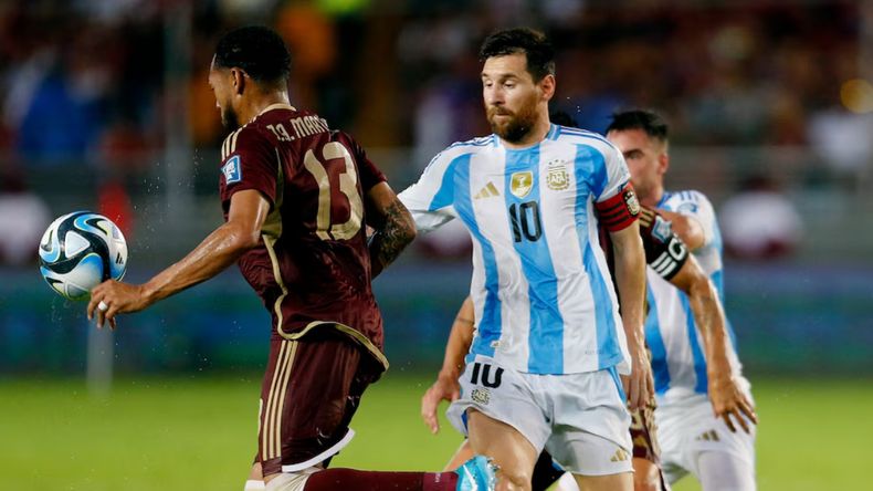 La Selección Argentina juega con Venezuela (Archivo)