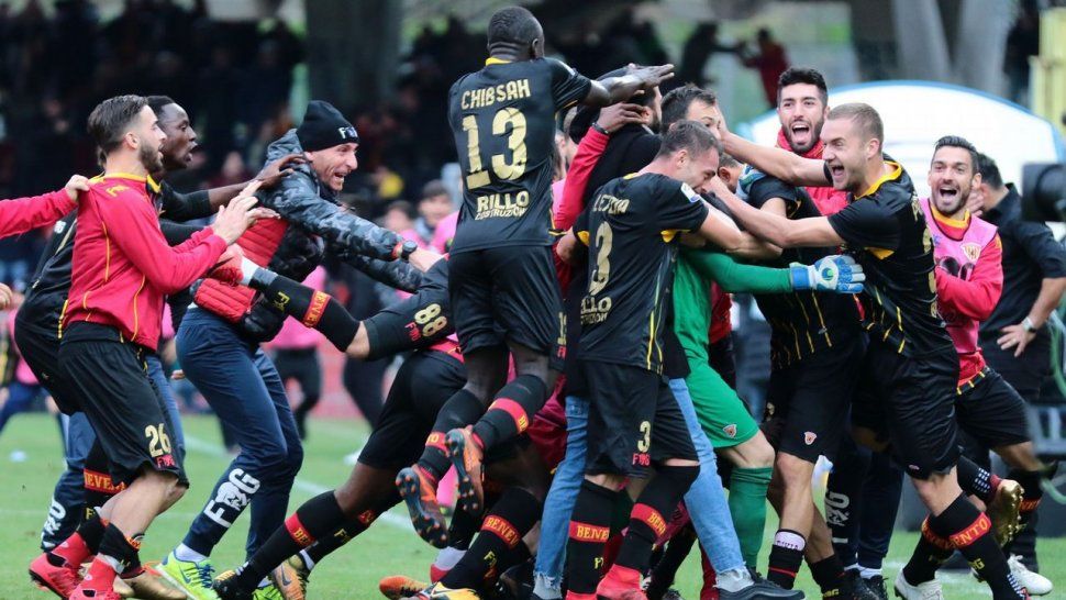 Habían perdido todos los partidos y empataron ante el Milan sobre la hora ¡con gol del arquero!