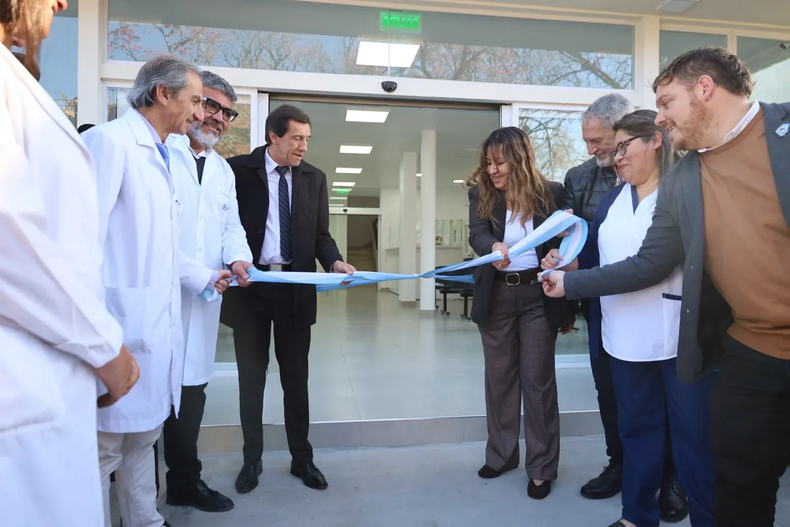 El Hospital Pablo Soria tiene hoy la mejor Guardia de la provincia por sus dimensiones y sus características técnicas, incluido el quirófano sucio para primera respuesta, más lo que significa el shock room y la sala de observación, todos espacios con los máximos estándares de calidad sanitaria para recibir derivación de toda la provincia.