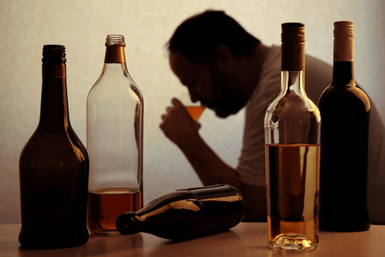 Alcoholismo Diferentes Tipos Y Consecuencias Que Ocasiona 1215
