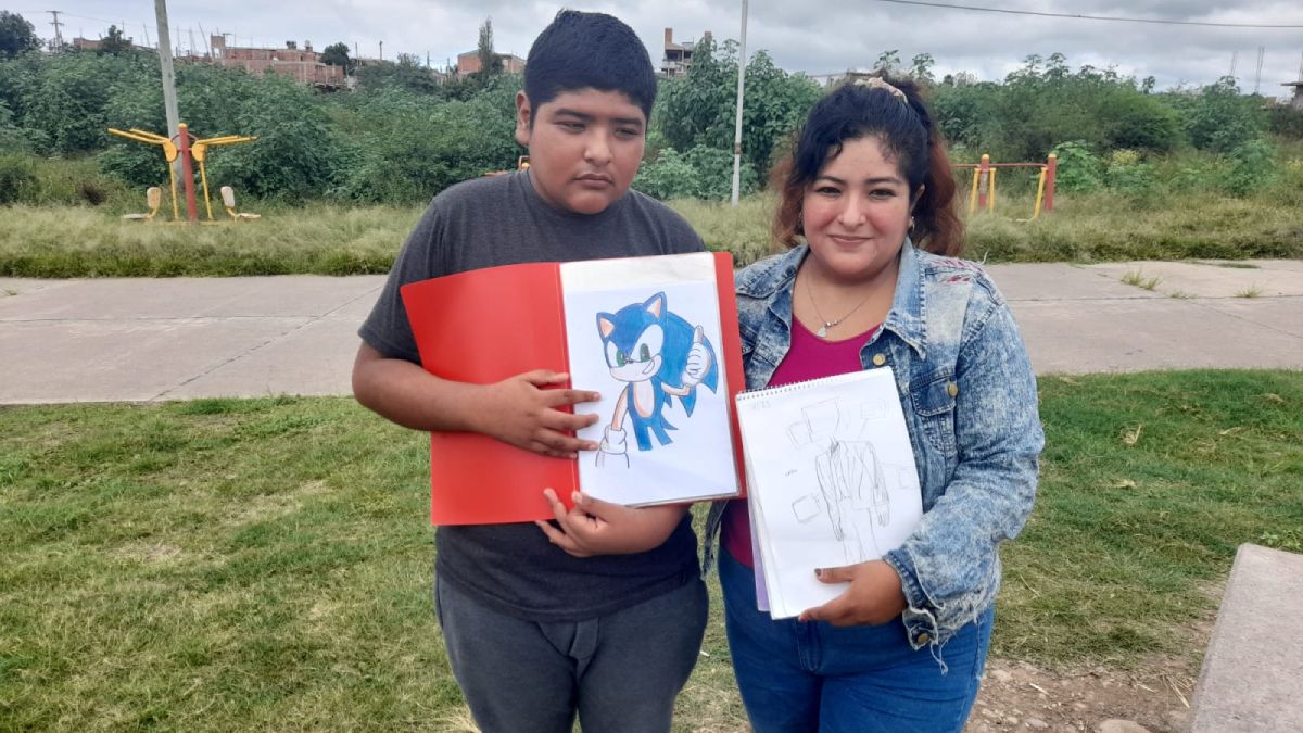 Emiliano tiene TEA y vende sus dibujos