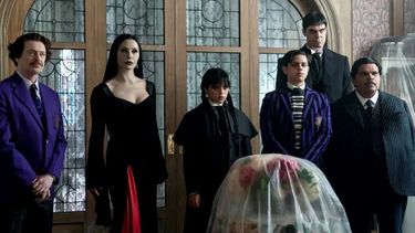 El motivo por el que cambiaron al actor de Largo en Merlina, la serie de Netflix.