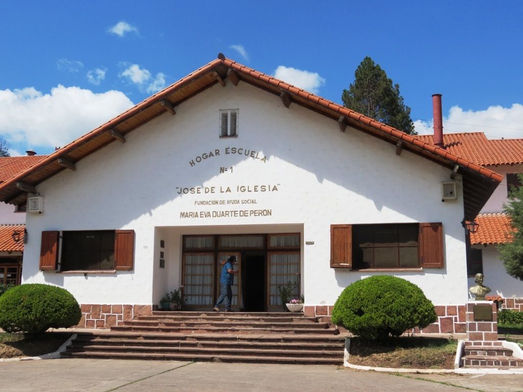 Hogar Escuela