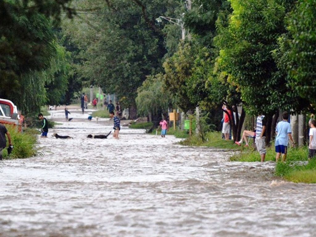 Hay más de 2 mil evacuados