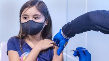 Vacunación en escuelas: dónde estará hoy el VacuMóvil