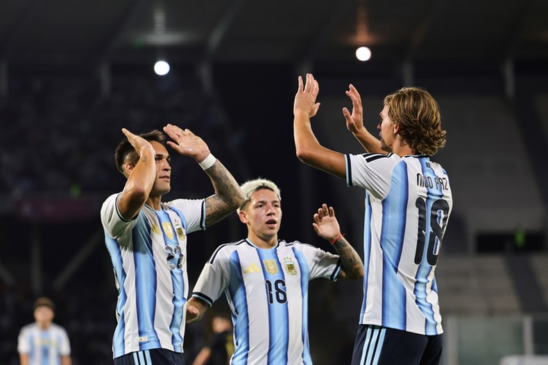 La Selección Argentina venció a Bolivia.