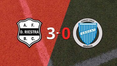 Godoy Cruz sucumbe ante Dep. Riestra en una goleada 3-0