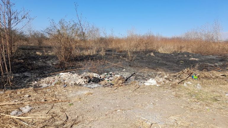 Una quema de pastizales provocó un gran incendio en Alto Comedero