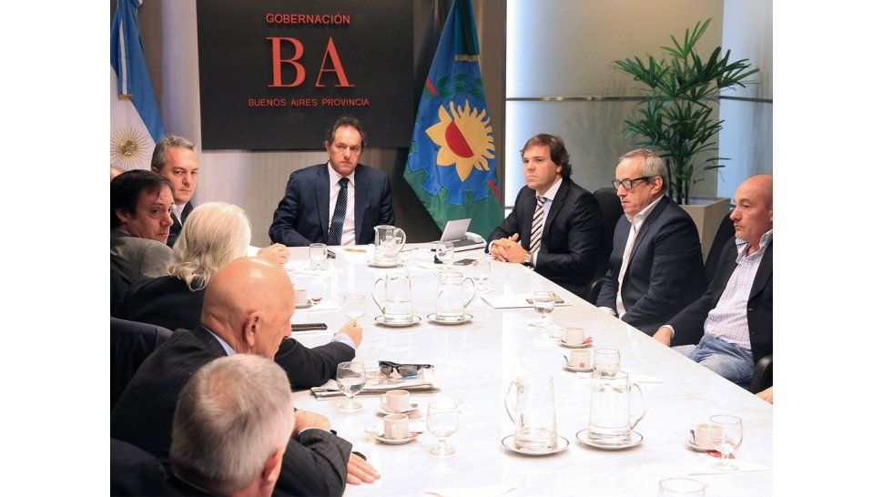 Reunión con cámaras de los sectores