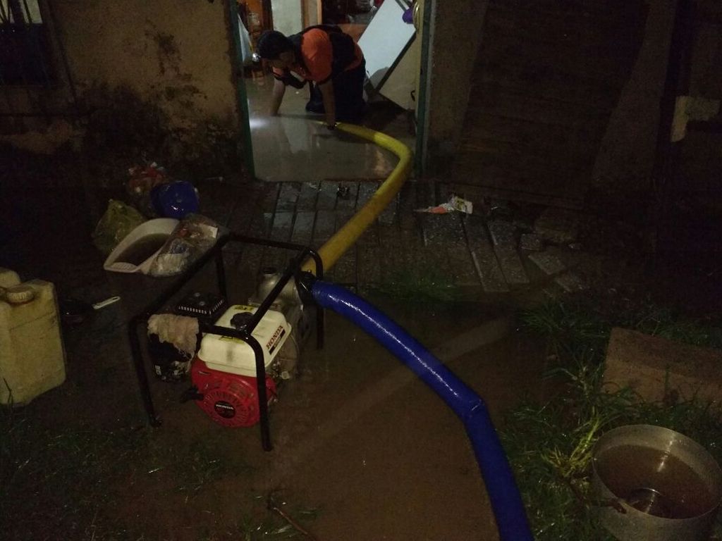 Casas inundadas en Alto Comedero