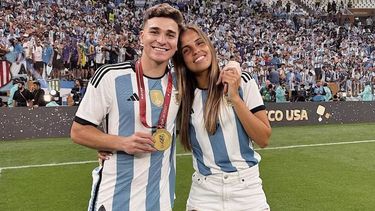 Julián Álvarez piropeó a su novia en ingles, cometió un error y no se lo dejaron pasar.&nbsp;