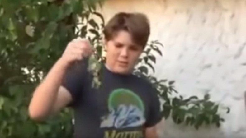 El accidentado entierro de la catita de un nene chileno que se convierte en el viral del año