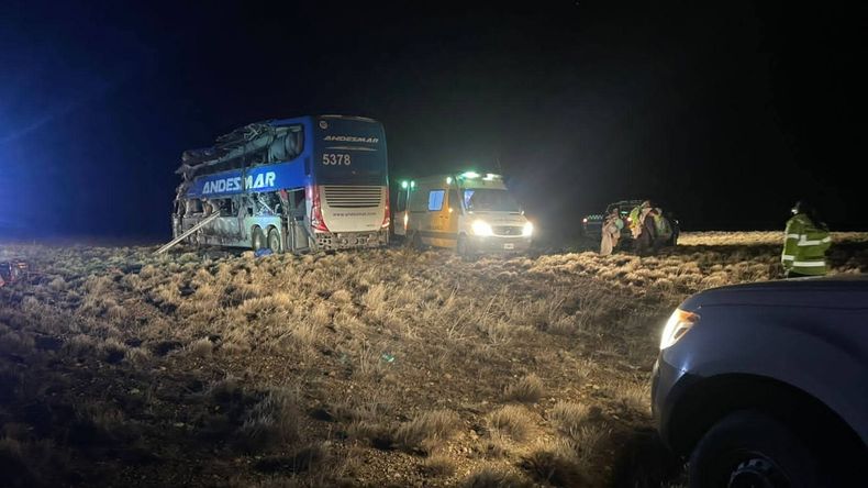 Más de 25 heridos y 4 muertos en el choque.