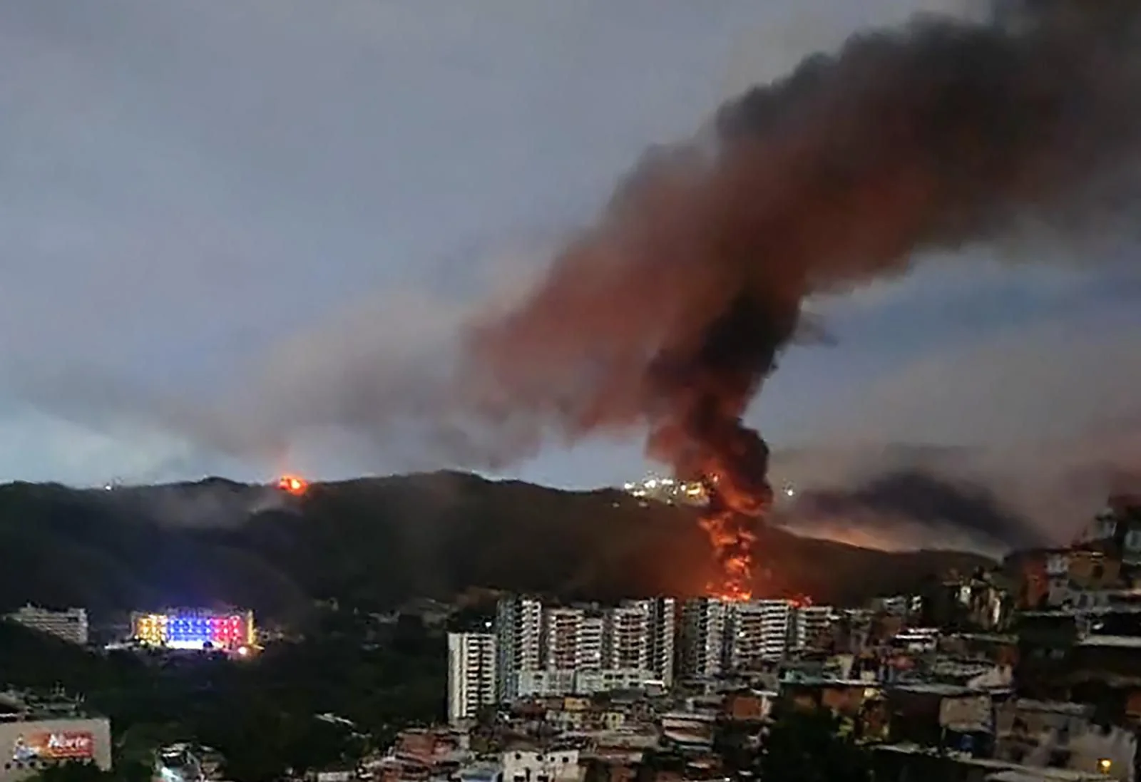 al menos 40 personas murieron en el ataque de estados unidos a venezuela
