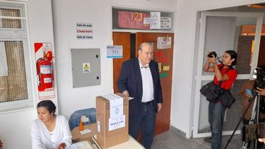 Elecciones balotaje 2023: Rubén Rivarola ya emitió su voto
