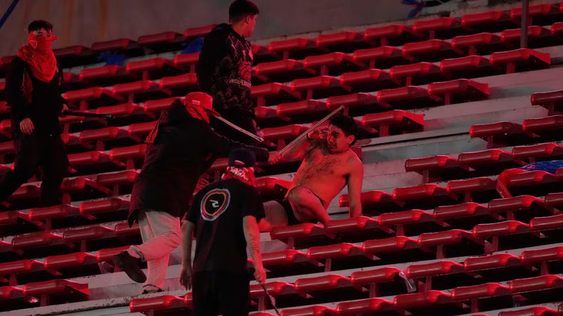 El partido entre Independiente y Universidad de Chile fue cancelado por la Conmebol.