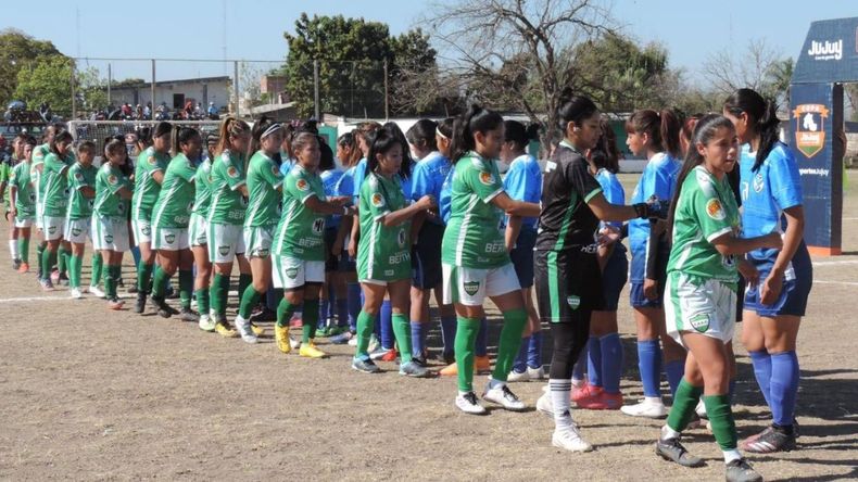 Atlético El Carmen y Defensores de Belgrano - Copa Jujuy 2024 femenina.