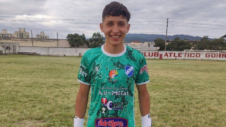 Augusto Subirats se convirtió en el aquero más joven en debutar en Talleres de Perico y la Liga Jujeña
