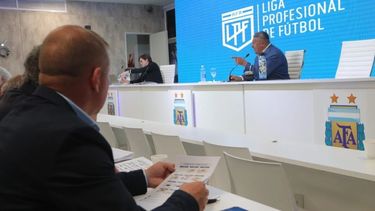 Comenzaron a debatir en AFA tres posibles formatos de torneo para el año 2023.