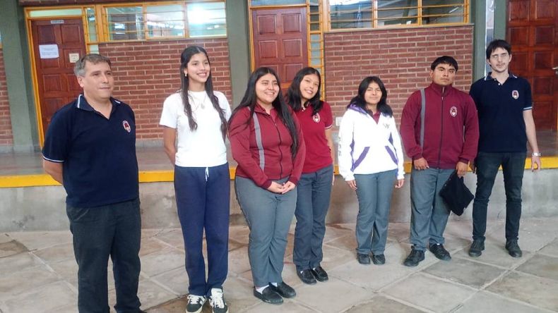 El Colegio Divino Redentor construye su primera carroza y se suma a la FNE 2026