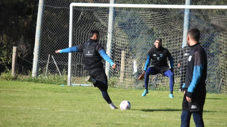 Gimnasia de Jujuy visita a Ferro