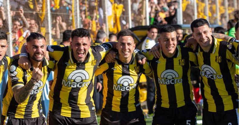 Deportivo Madryn es el primer finalista del ascenso