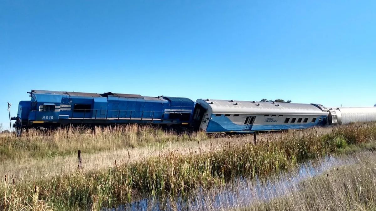 Descarriló un tren en Olavarría y hay al menos 17 personas heridas.