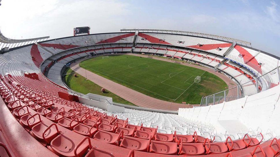Sin el Monumental disponible, River analiza jugar en otros estadios