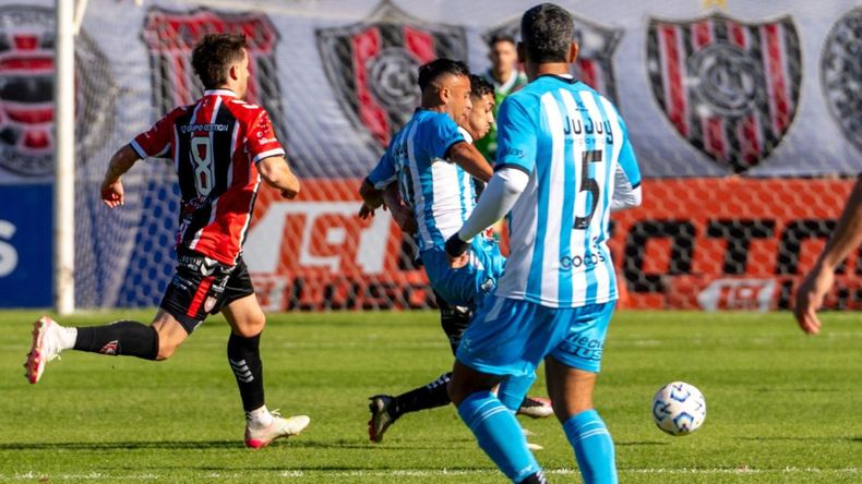 Gimnasia y Esgrima de Jujuy le ganó a Chacarita por 1 a 0