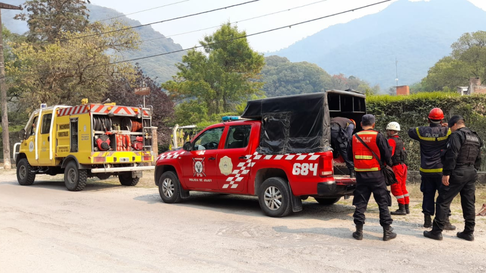 Todo Jujuy | Los Nogales: fuego controlado y no llegaría a la zona urbana