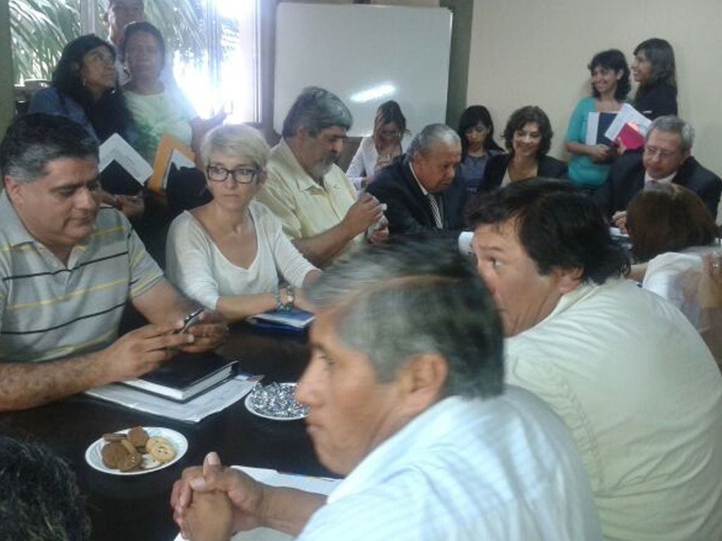 Reunión con los gremios docentes