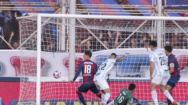 Empate agónico de Sarmiento ante San Lorenzo con un decisivo gol de Carlos Villalba