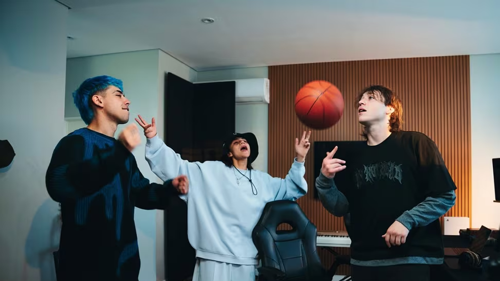 Paulo Londra, Luck Ra y Valentino Merlo estrenaron un cuartetazo. (Instagram @paulolondra).