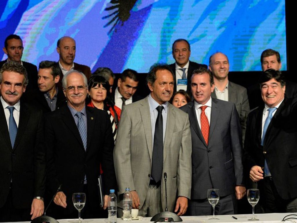Encuentro de candidatos al Parlasur