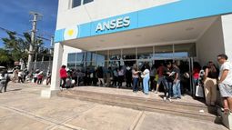 Este mes los jubilados, pensionados y titulares de asignaciones sociales recibirán un aumento del 2,21%.
