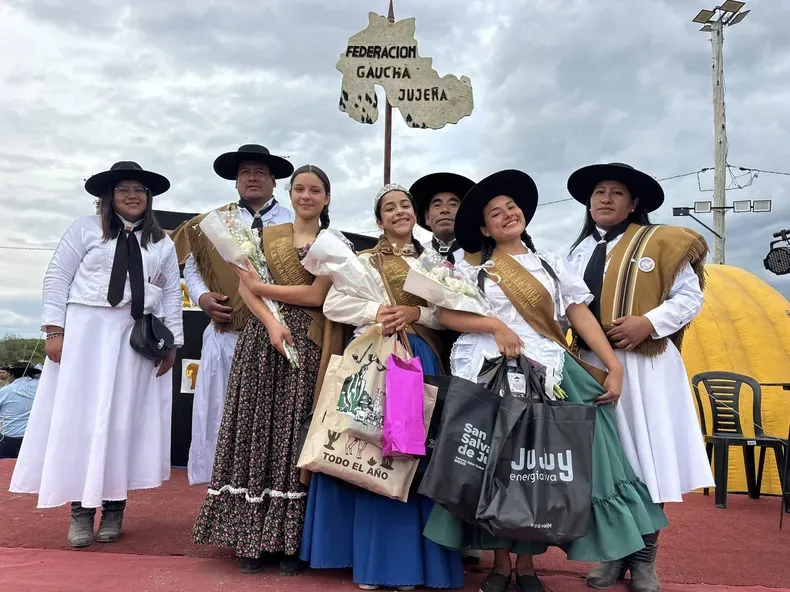 Luján Rosales elegida Paisana Nacional en la Federación Gaucha Luján Rosales elegida Paisana Nacional en la Federación Gaucha