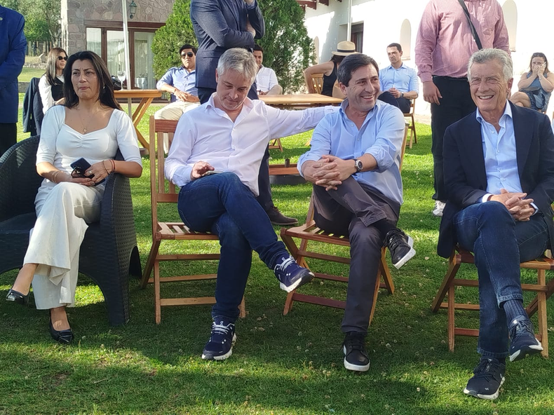 Claudia Machaca, Fernando De Andreis, senador Martin goerling (jefe bloque senadores) y Mauricio Macri.