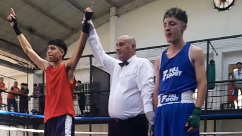 Rodrigo Morales tiene 16 años, es boxeador, vive en Perico
