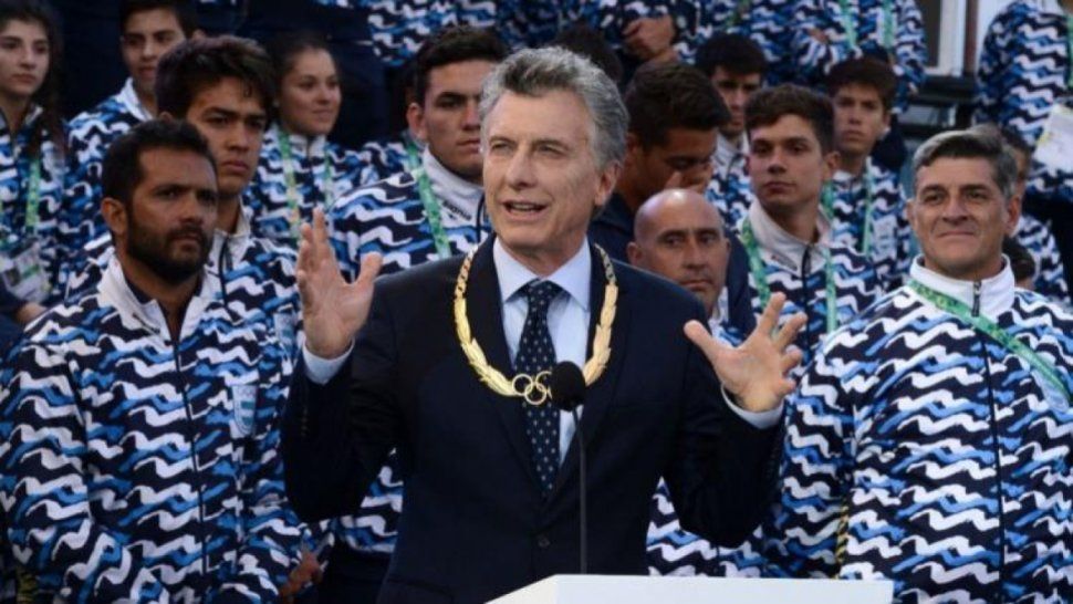 Mauricio Macri firmó un decreto que elimina la Secretaría de Deportes
