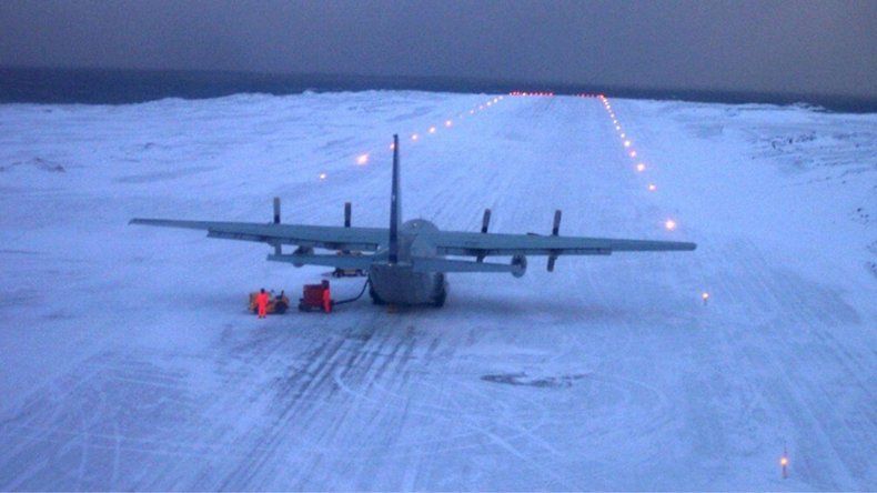 Envían a Río Gallegos avión que ayudará en la búsqueda del Hércules de Chile