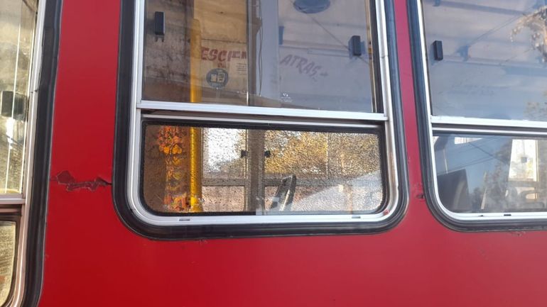 Colectivos fueron apedreados en el marco del paro de UTA en Jujuy