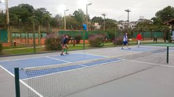 El pickleball llegó a Jujuy con dos nuevas canchas en el Club Tiro y Gimnasia de San Salvador.