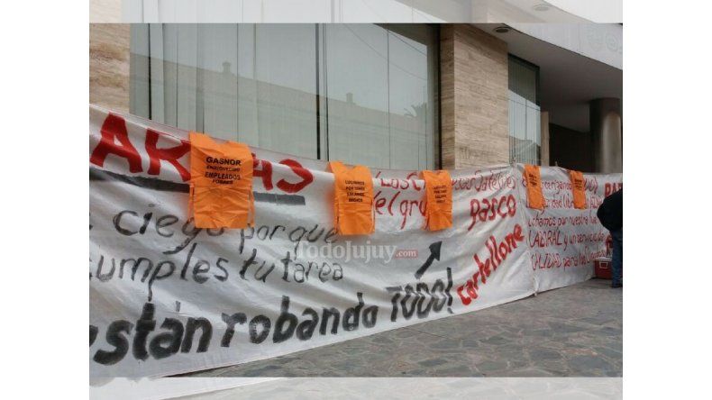 El paro de los empleados por 24 horas, dejó sin atención en GASNOR