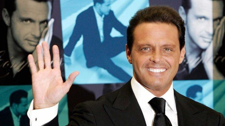 Luis Miguel en problemas por no pagar la cuota alimentaria de sus dos hijos
