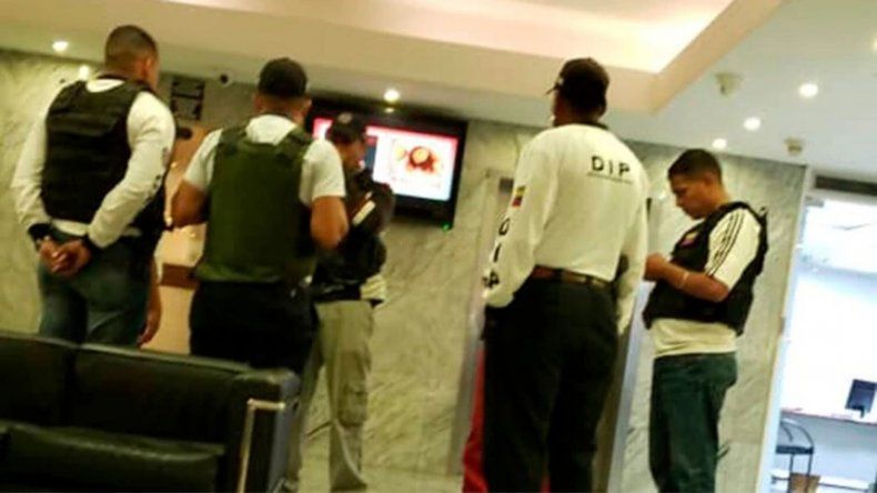 Las fuerzas que responden a Maduro tomaron las instalaciones de un hotel