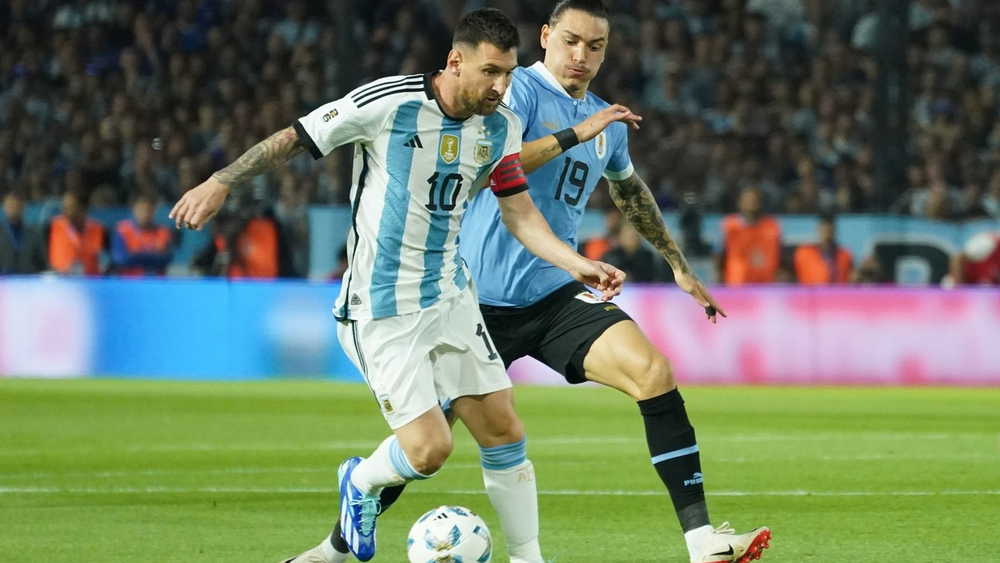 Uruguay le ganó 2 a 0 a Argentina en La Bombonera