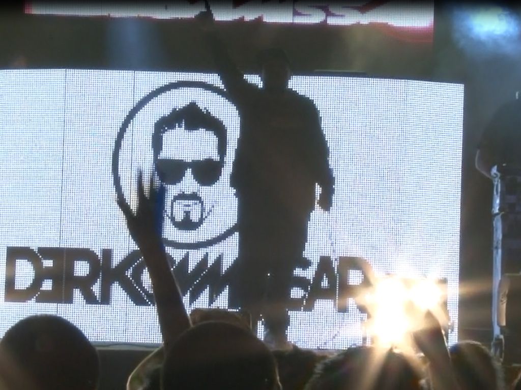 DJ