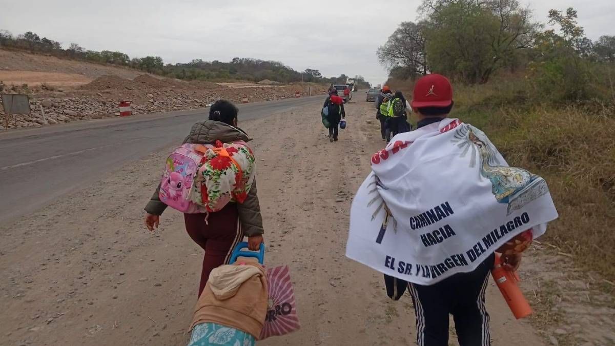 jovenes jujenos peregrinan a salta para participar del senor y la virgen del milagro